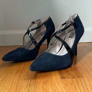 Alfani navy heels size 8